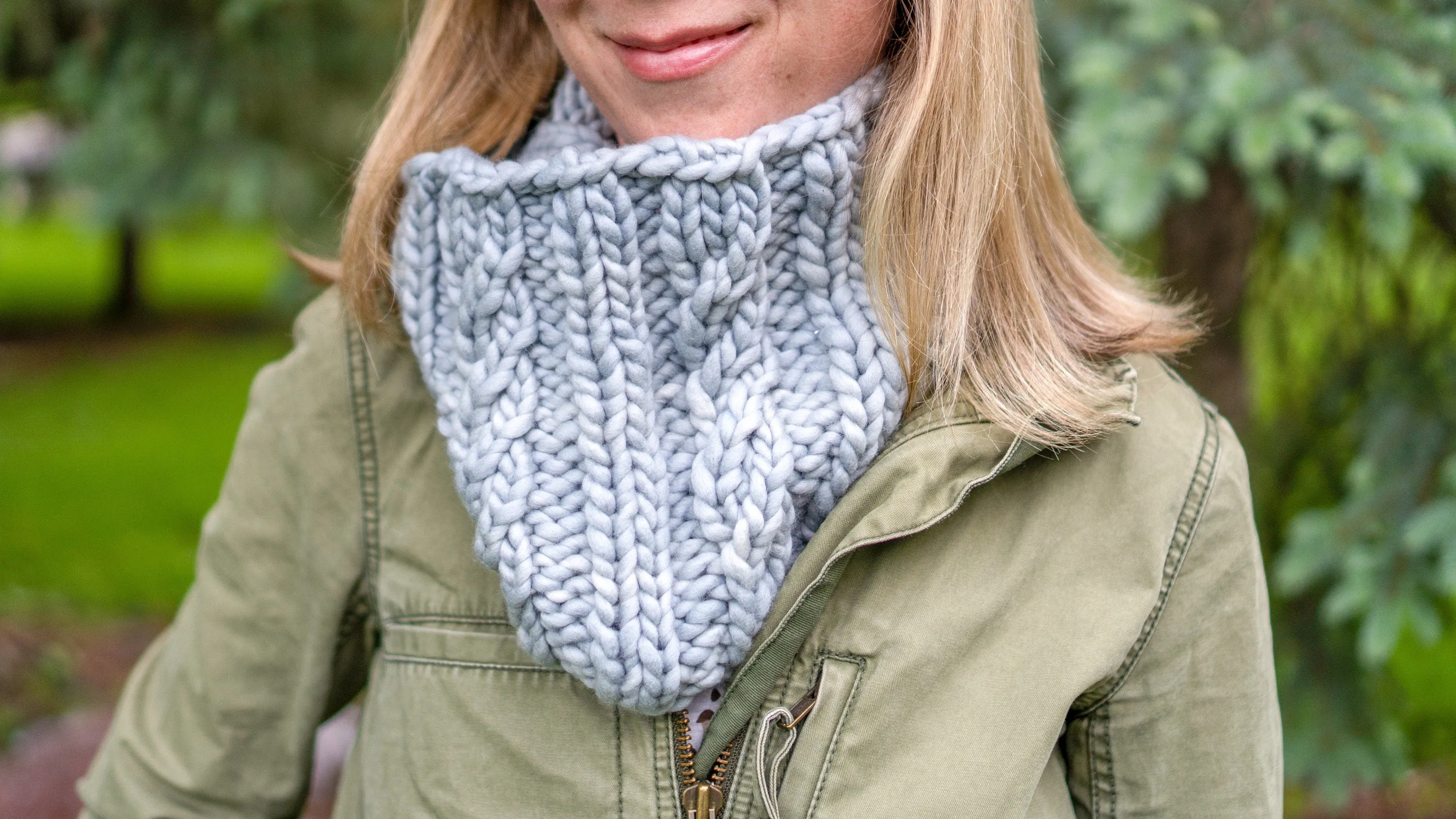 KNITTING PATTERN: Spindrift Cowl, Easy Cable Knit Cowl Knitting Pattern for Super Bulky and Bulky Yarn