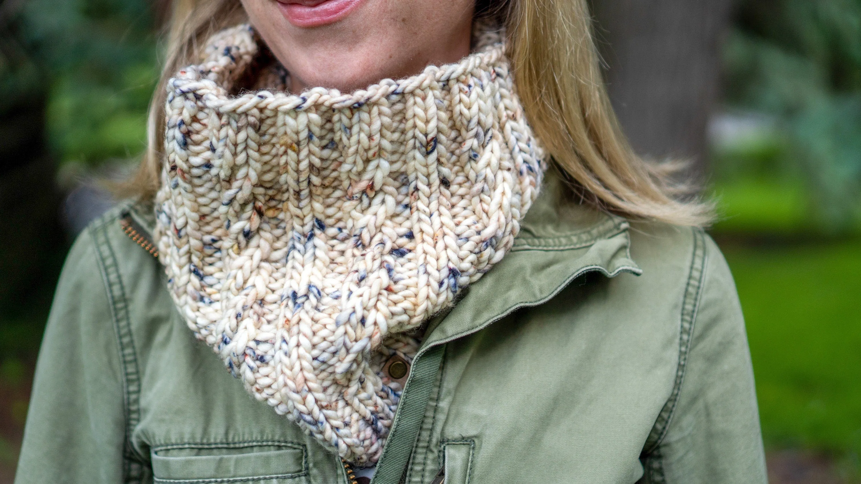 KNITTING PATTERN: Spindrift Cowl, Easy Cable Knit Cowl Knitting Pattern for Super Bulky and Bulky Yarn